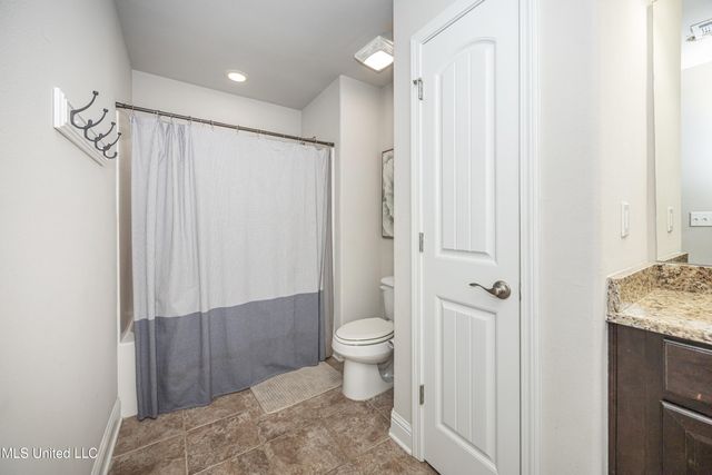 16 Sweetgrass Lane, Ocean Springs, MS 39564