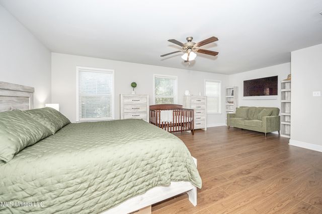 16 Sweetgrass Lane, Ocean Springs, MS 39564