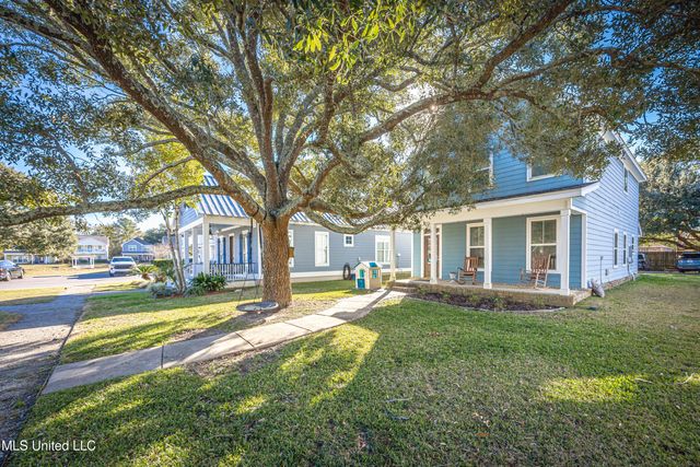 16 Sweetgrass Lane, Ocean Springs, MS 39564