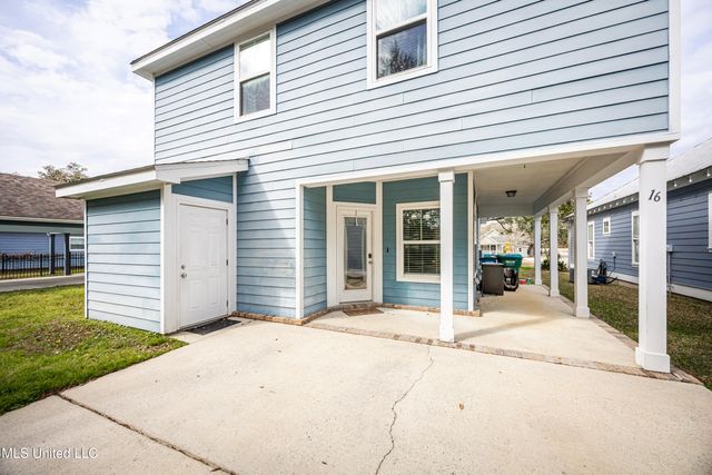 16 Sweetgrass Lane, Ocean Springs, MS 39564