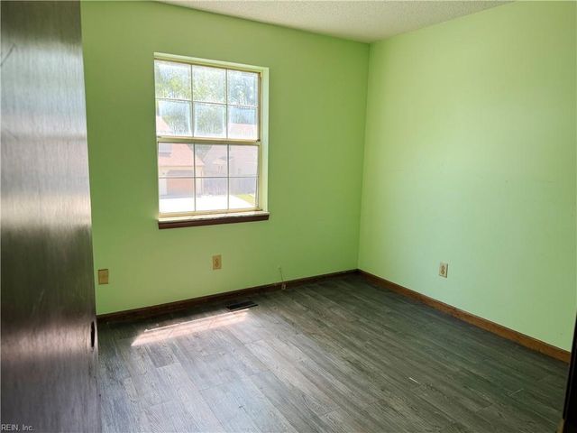 1013 Daniel Maloney DR, Virginia Beach, VA 23464
