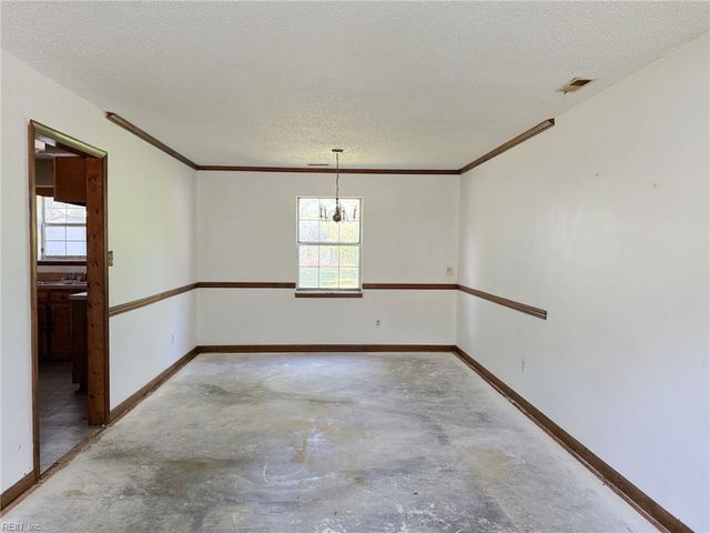 1013 Daniel Maloney DR, Virginia Beach, VA 23464