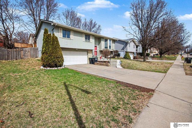 8202 Tucker Street, Omaha, NE 68122