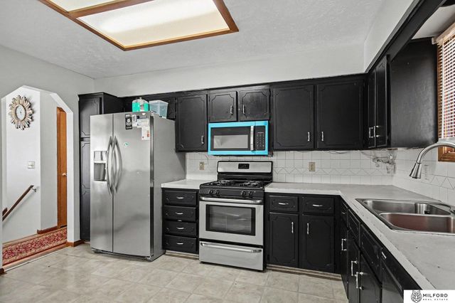 8202 Tucker Street, Omaha, NE 68122