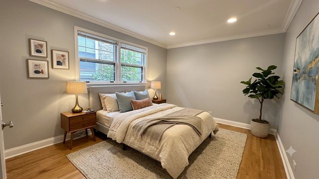 5717 N Saint Louis Avenue 2, Chicago, IL 60659