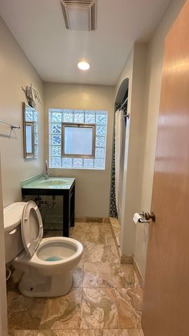 5717 N Saint Louis Avenue 2, Chicago, IL 60659