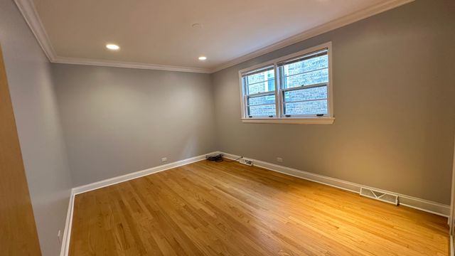 5717 N Saint Louis Avenue 2, Chicago, IL 60659