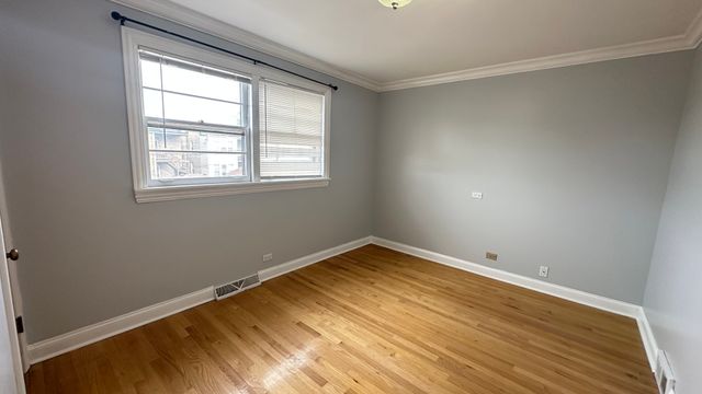 5717 N Saint Louis Avenue 2, Chicago, IL 60659