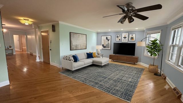 5717 N Saint Louis Avenue 2, Chicago, IL 60659