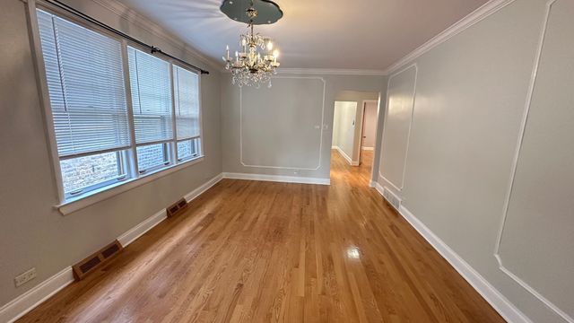 5717 N Saint Louis Avenue 2, Chicago, IL 60659