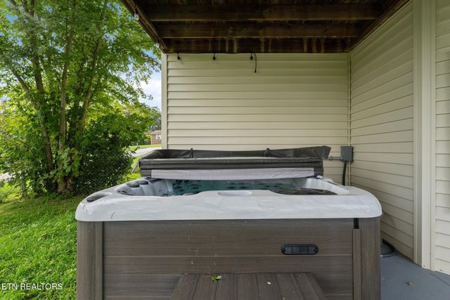 273 Washington Street St, Crossville, TN 38572