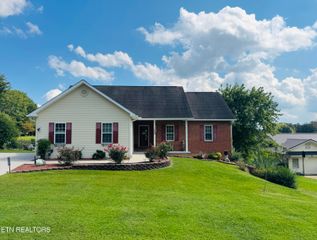 273 Washington Street St, Crossville, TN 38572