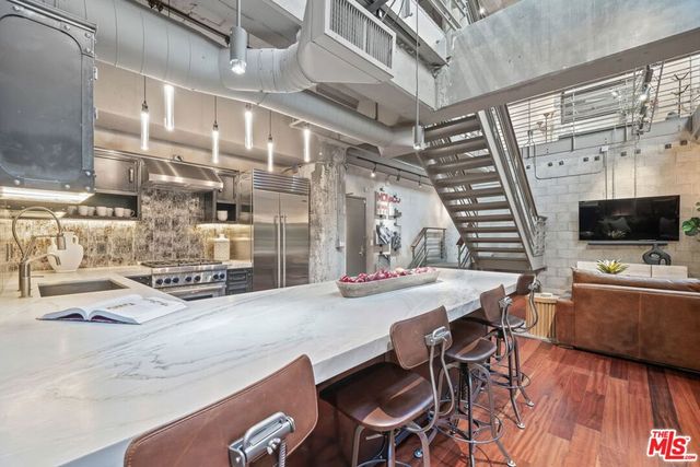 1100 S 11th Avenue A005, Los Angeles, CA 90015