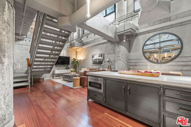 1100 S 11th Avenue A005, Los Angeles, CA 90015