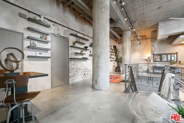 1100 S 11th Avenue A005, Los Angeles, CA 90015