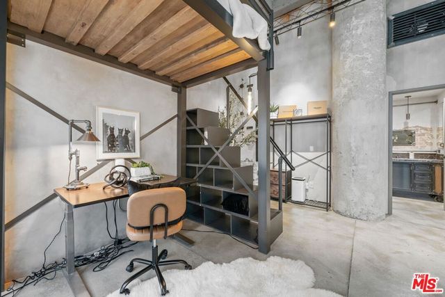 1100 S 11th Avenue A005, Los Angeles, CA 90015