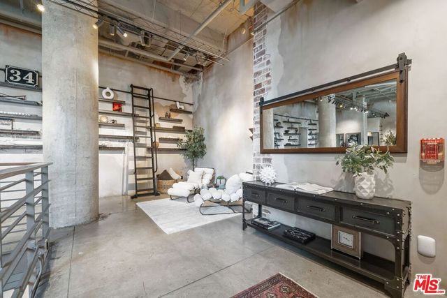 1100 S 11th Avenue A005, Los Angeles, CA 90015