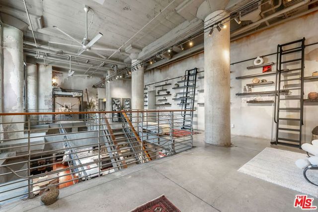 1100 S 11th Avenue A005, Los Angeles, CA 90015