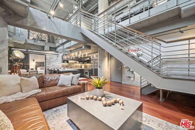 1100 S 11th Avenue A005, Los Angeles, CA 90015