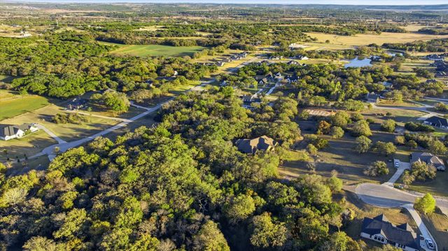 417 Acorn Trail, Granbury, TX 76049