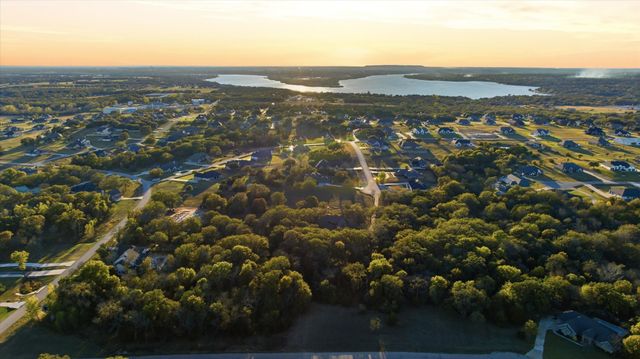 417 Acorn Trail, Granbury, TX 76049