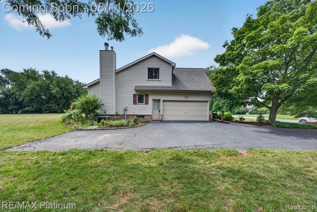 7892 Birkenstock Drive, Brighton, MI 48114