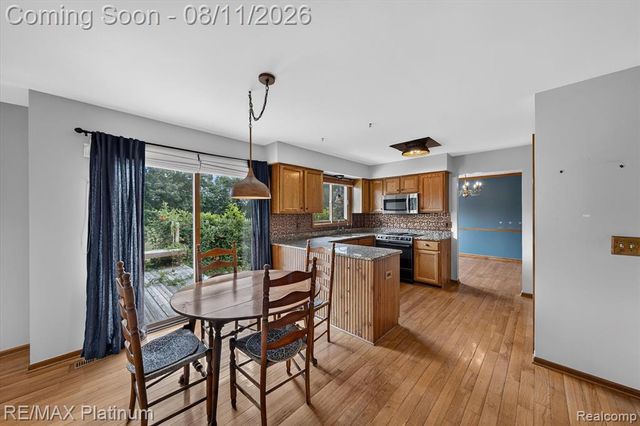7892 Birkenstock Drive, Brighton, MI 48114
