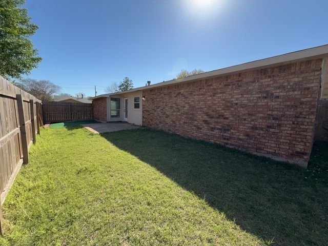 8917 Vernon Drive, Rowlett, TX 75088