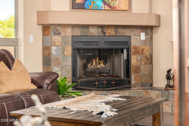 2324 E LA VERNA Way, Phoenix, AZ 85086