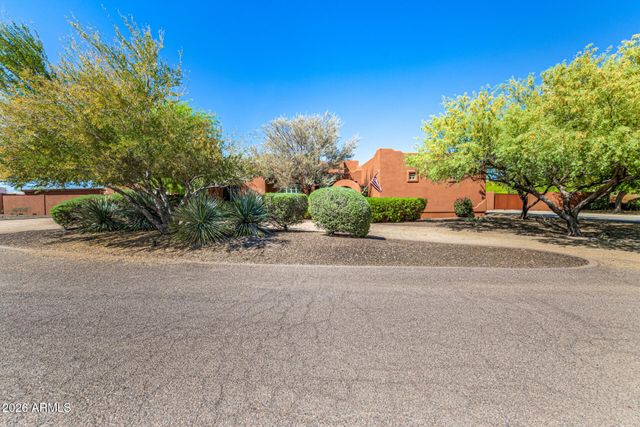 2324 E LA VERNA Way, Phoenix, AZ 85086