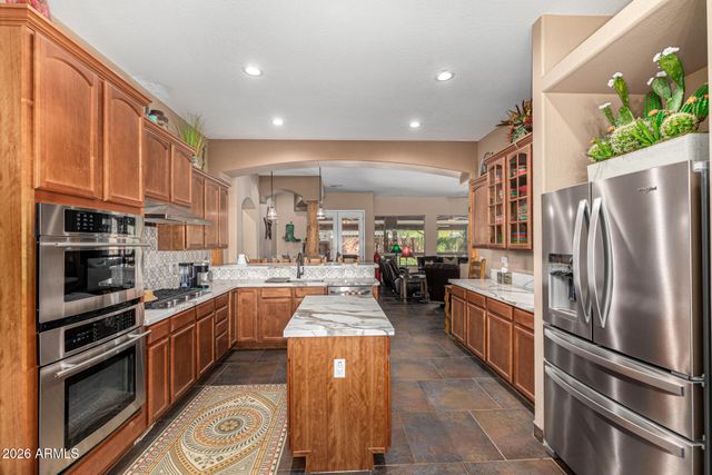 2324 E LA VERNA Way, Phoenix, AZ 85086