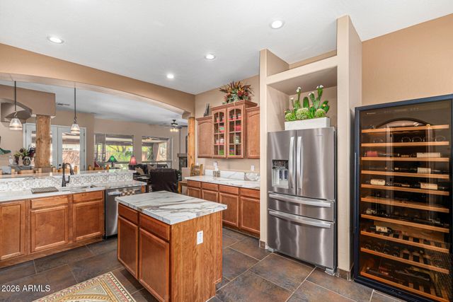 2324 E LA VERNA Way, Phoenix, AZ 85086