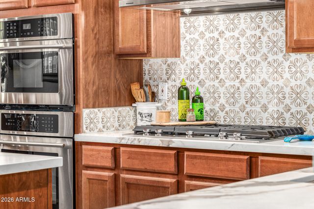 2324 E LA VERNA Way, Phoenix, AZ 85086