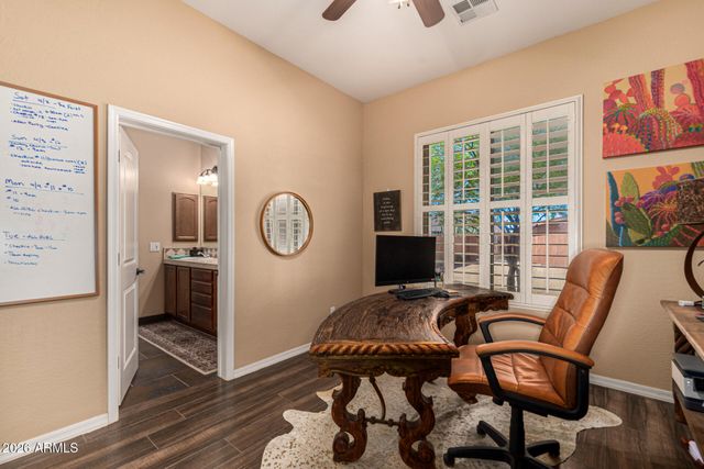 2324 E LA VERNA Way, Phoenix, AZ 85086