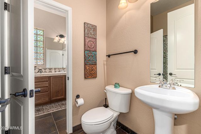 2324 E LA VERNA Way, Phoenix, AZ 85086