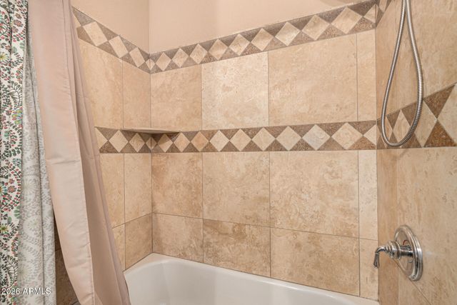 2324 E LA VERNA Way, Phoenix, AZ 85086