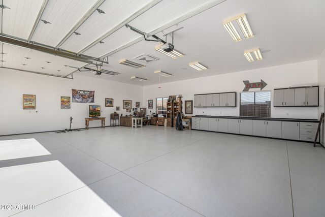 2324 E LA VERNA Way, Phoenix, AZ 85086