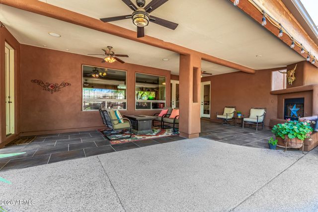 2324 E LA VERNA Way, Phoenix, AZ 85086