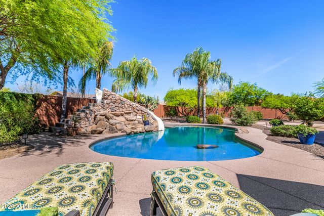 2324 E LA VERNA Way, Phoenix, AZ 85086