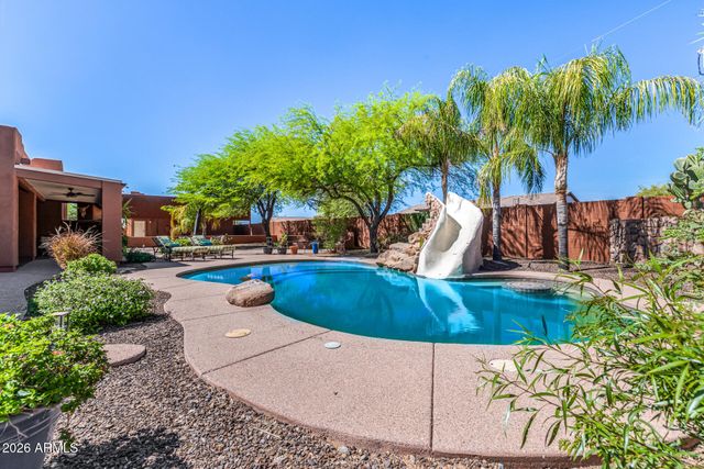 2324 E LA VERNA Way, Phoenix, AZ 85086