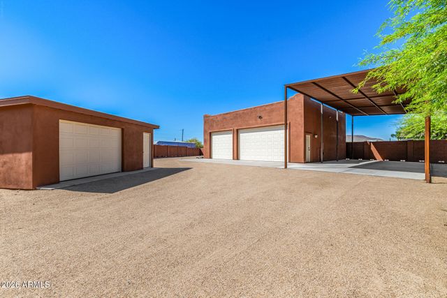 2324 E LA VERNA Way, Phoenix, AZ 85086