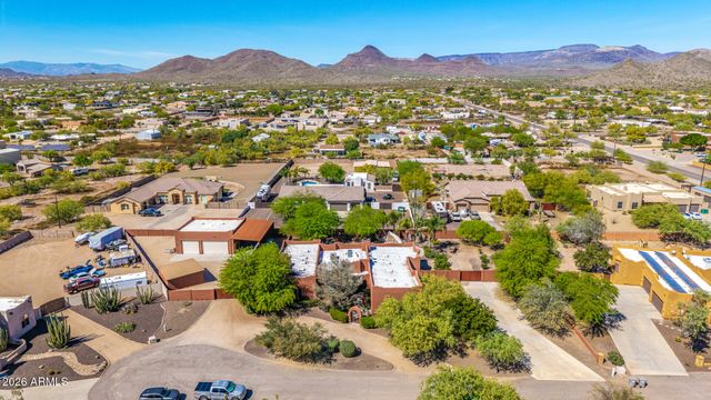 2324 E LA VERNA Way, Phoenix, AZ 85086