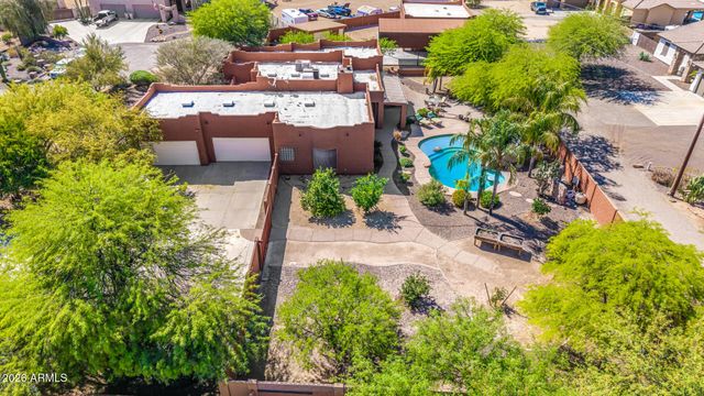 2324 E LA VERNA Way, Phoenix, AZ 85086