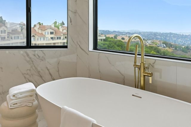 1 Lewis Ranch Road, San Carlos, CA 94070