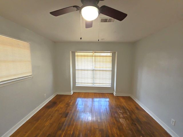 4203 Wuthering Heights Drive, Houston, TX 77045