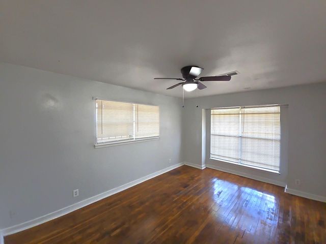 4203 Wuthering Heights Drive, Houston, TX 77045