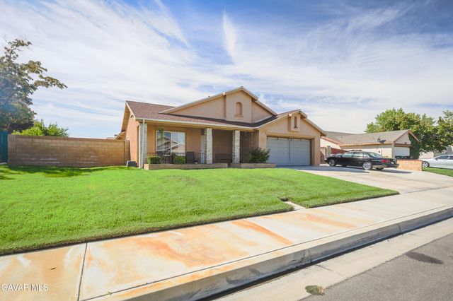 3310 Kayak Street, Lancaster, CA 93535