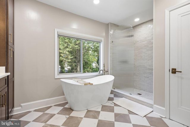 519 QUINCY ST NW, Washington, DC 20011