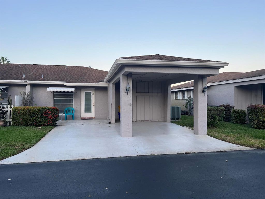 6805 Moonlit Drive, Delray Beach, FL 33446