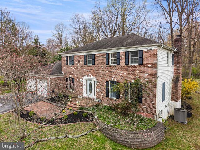 354 BROOKWOOD DR, Downingtown, PA 19335